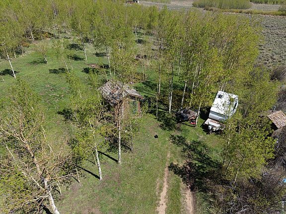 4th image of 211 Rainbow River Dr