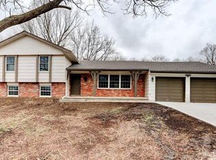 7410 E 229th St, Peculiar, MO 64078