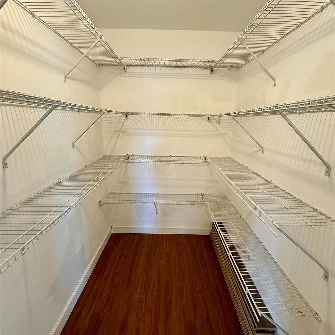 2 bed, 2.0 bath, 940 sqft, $2,000 — Photo 3