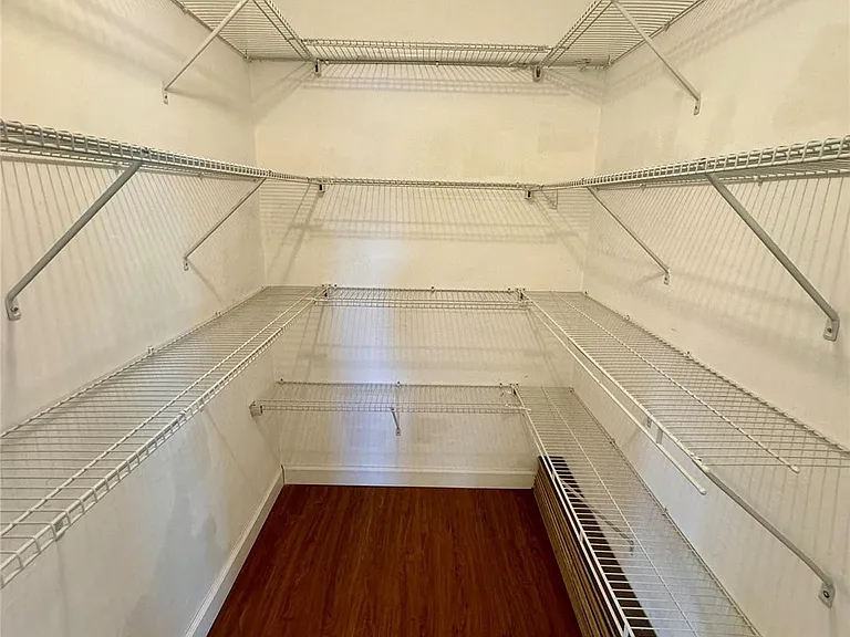 1747 Rodman St #210 — Photo 3