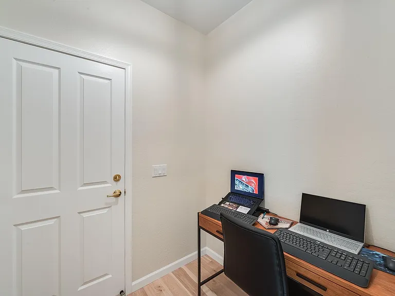 16820 W Palisade Trail Ln — Photo 31