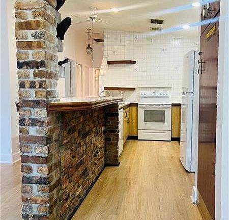 4th image of 7165 SW 11th Ct
