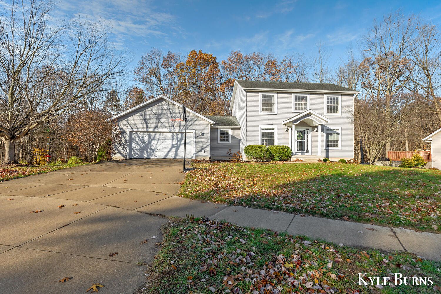 5747 Grand Oaks Dr NE, Comstock Park, MI 49321 | Zillow