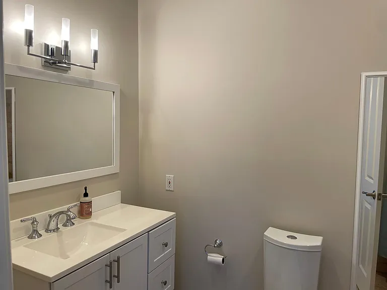 Second floor en suite bathroom