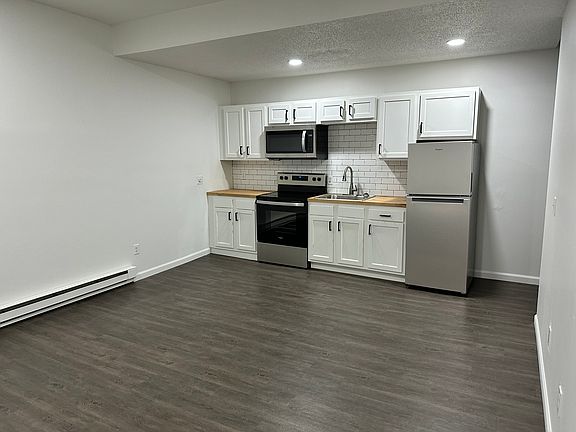 4th image of 1034 N Superior St #2