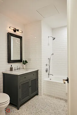 Rented by CORE | media 17