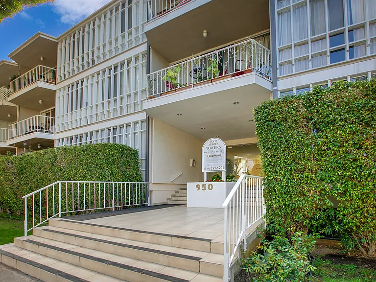 Santa Monica Towers — Photo 3