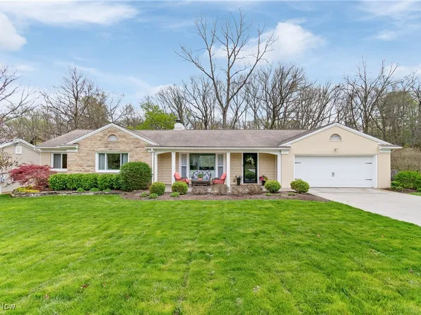 499 Sand Run Rd, Akron, OH 44313