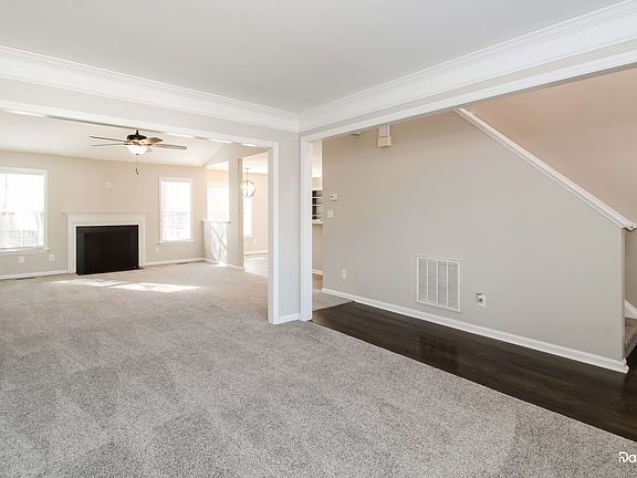 4th image of 22 Brackenwood Ct