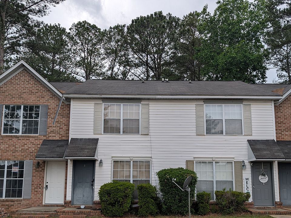 1st image of 102 Woodleigh Rd APT 4