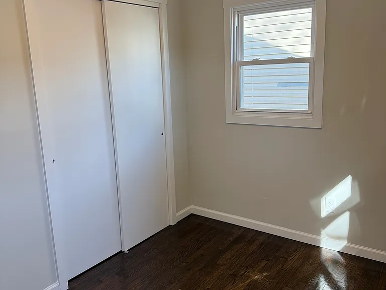 180 Seabreeze Ave — Photo 7