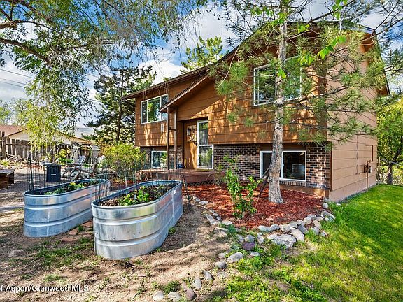 5th image of 805 Munro Ave