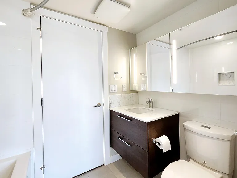 570 Emerson St #301 — Photo 10