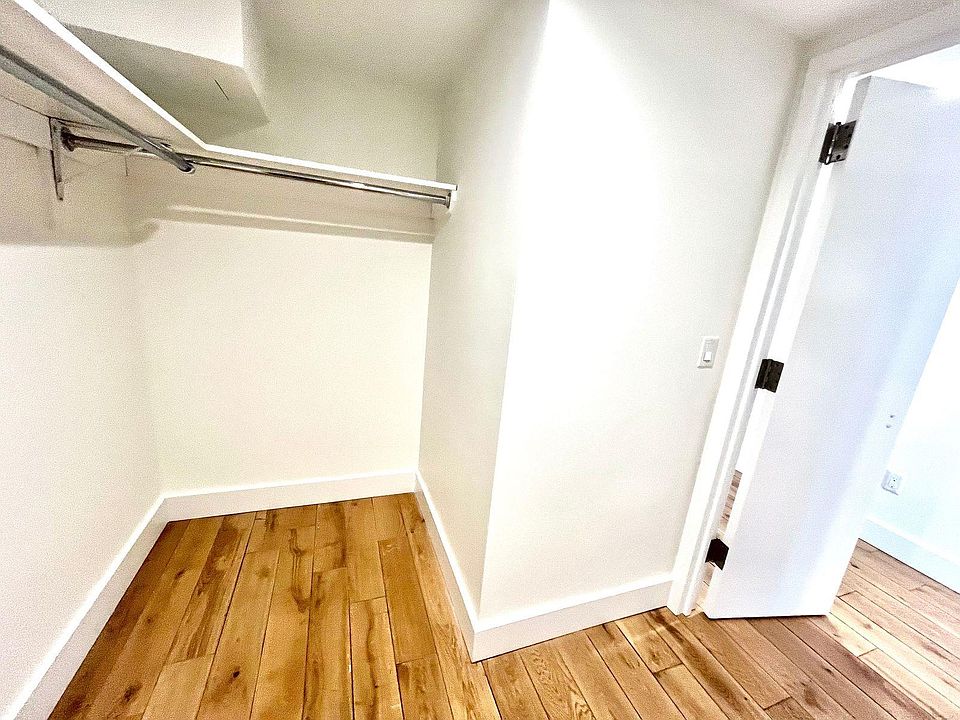 2nd image of 504 Myrtle Ave APT 6G