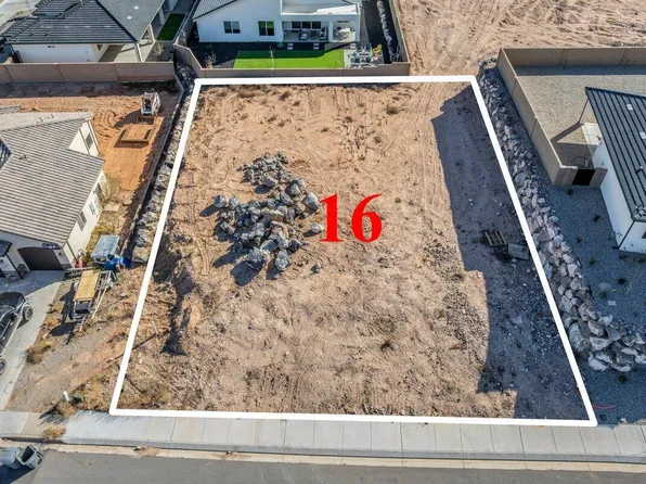 725 S St, Hurricane, UT 84737