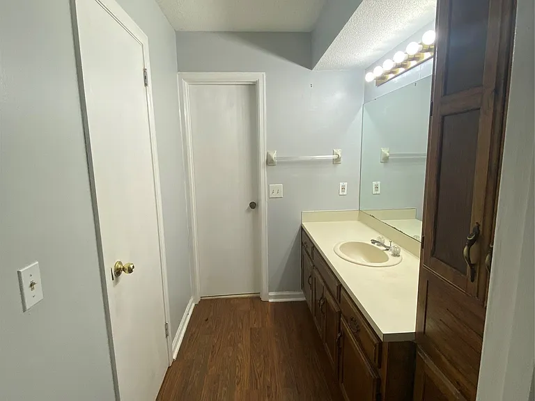 3050 Sutton Dr — Photo 12