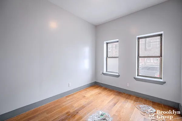 Rented by Brooklyn Group | media 7