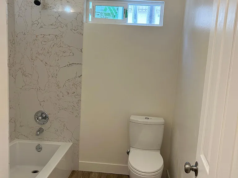 6425 Telegraph Ave #7 — Photo 7
