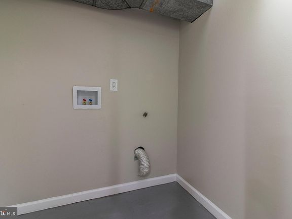 5th image of 221 W Abbottsford Ave