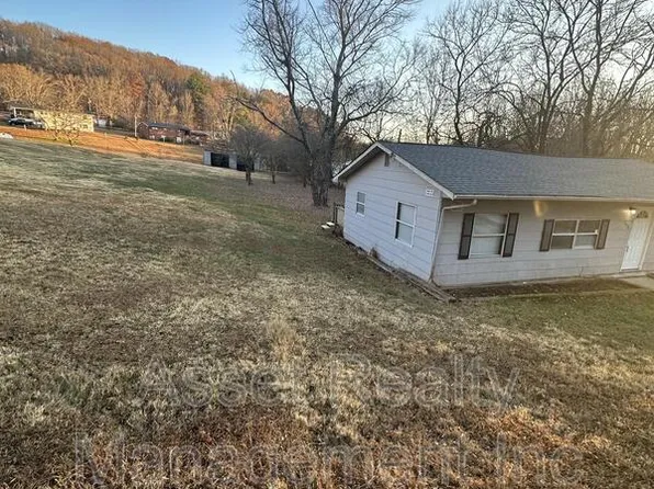 408 Hassler Mill Rd, Harriman, TN 37748