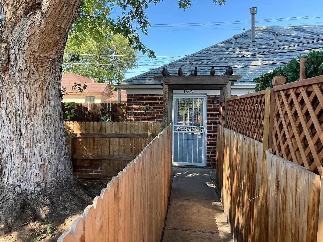 2 bed, 705 sqft, $1,795 — Photo 3