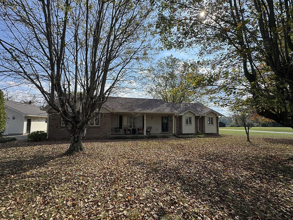 1st image of 272 Hawk Creek Rd