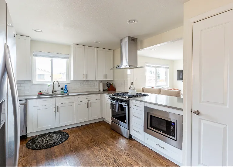 2622 S Lincoln St — Photo 5