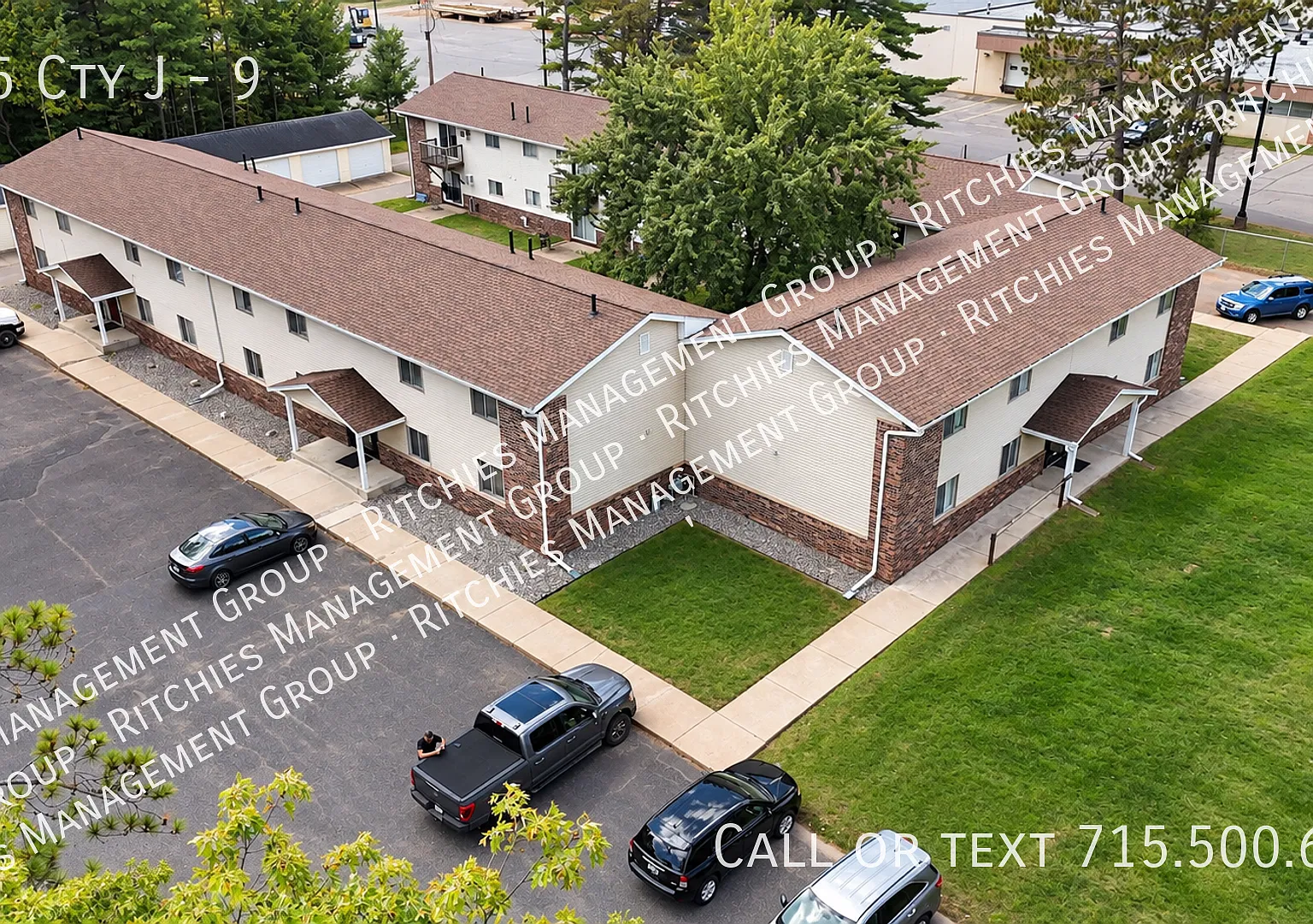 Updated 2 Bedroom Apartment in Minocqua with A/C, Storage & On-Site Laundry — Photo 1