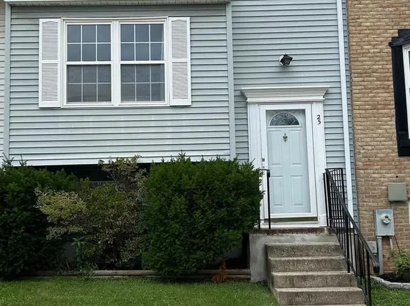 25 Piedmont Ct, Halethorpe, MD 21227