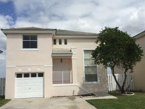 6723 Bayfront Dr