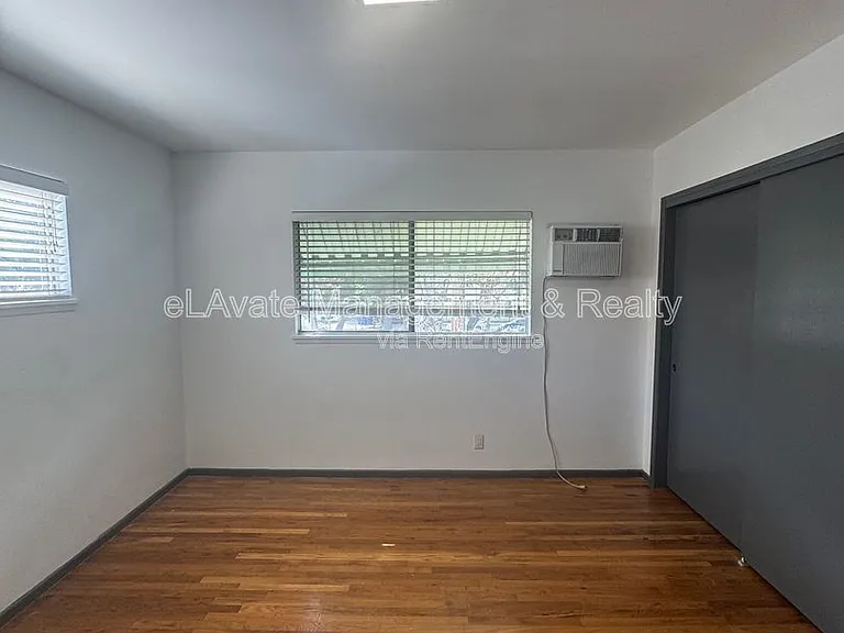 12157 Chandler Blvd #4 — Photo 17