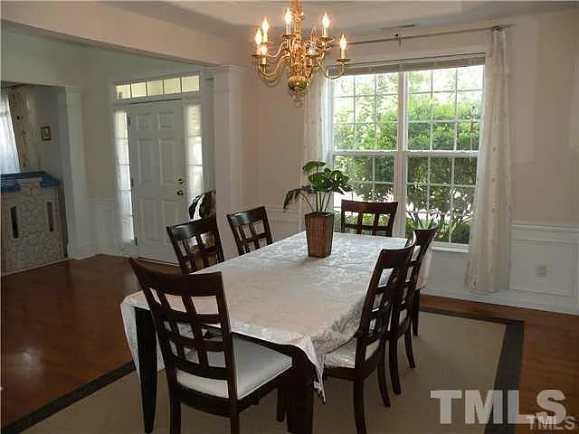 5413 Glorietta Cir — Photo 8
