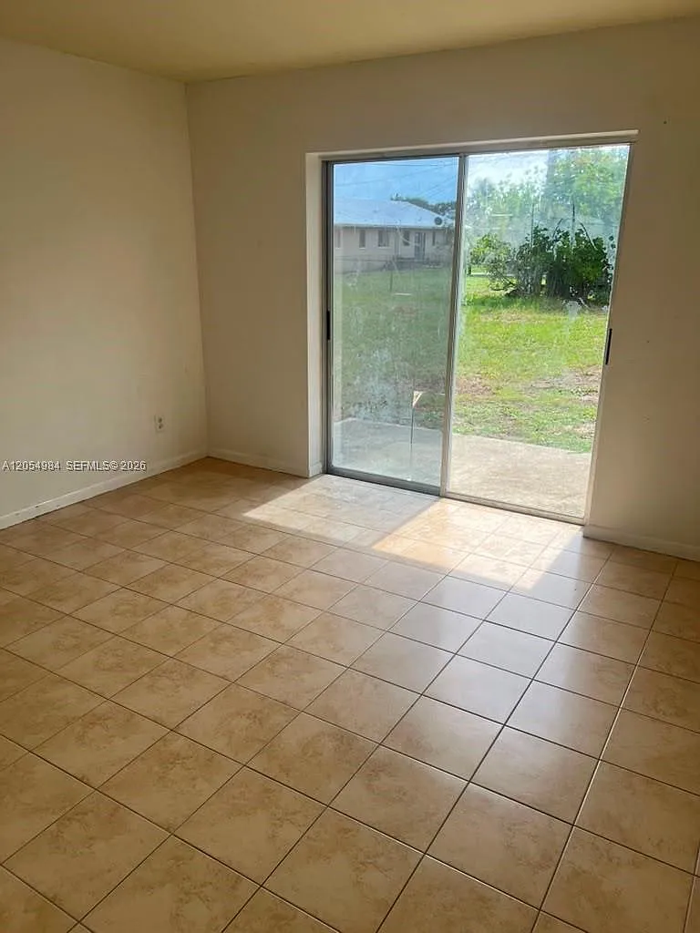 3 bed, 2.0 bath, $1,600 — Photo 3