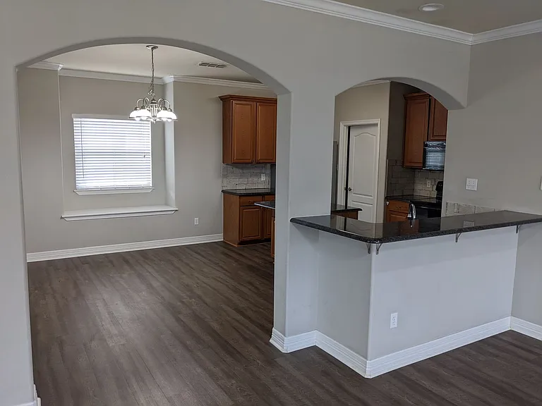 5805 Thompson Pl — Photo 6