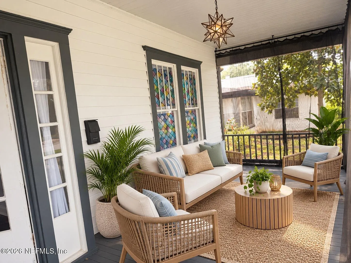 4 bed, 3.0 bath, 2116 sqft, $3,000 — Photo 2