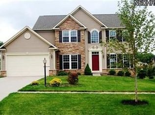 1182 Singleton Dr, Akron, OH 44321