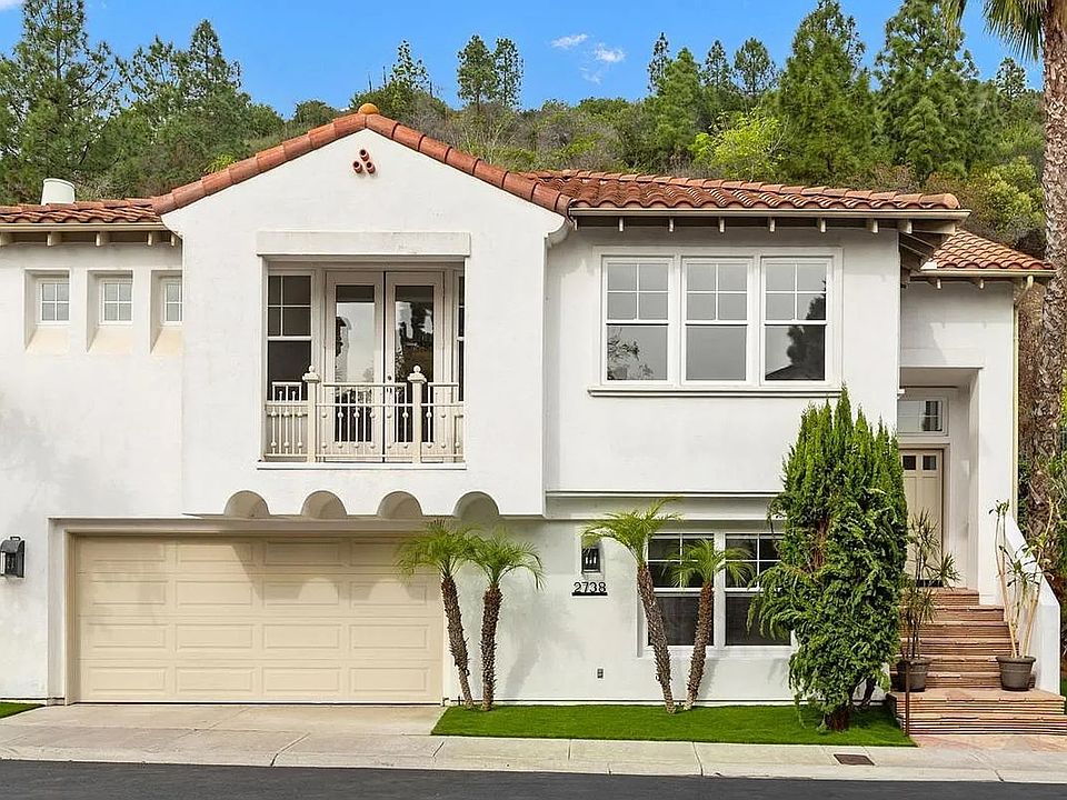 1st image of 2738 Carriagedale Row