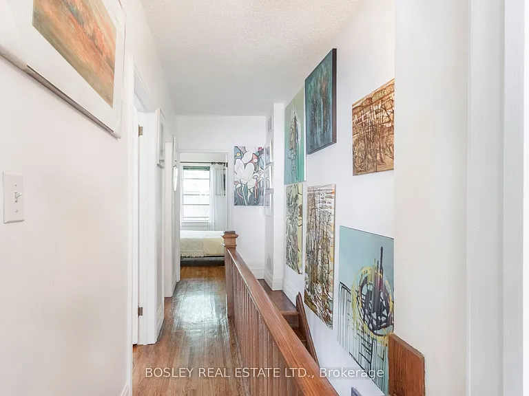 22 Martin Cres — Photo 14