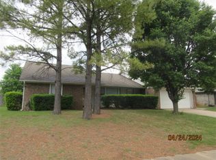 1601 Timber Ridge Rd, Edmond, OK 73034