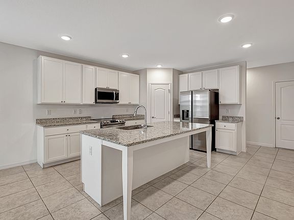 5th image of 10853 SW Vasari Way