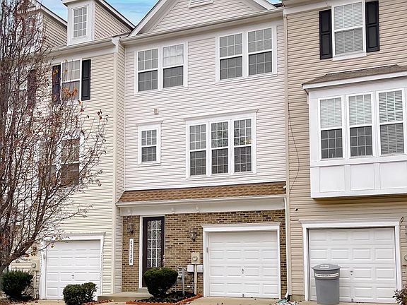 3rd image of 43526 Marguerite Way