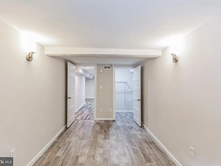 1213 Staples St NE #B — Photo 12