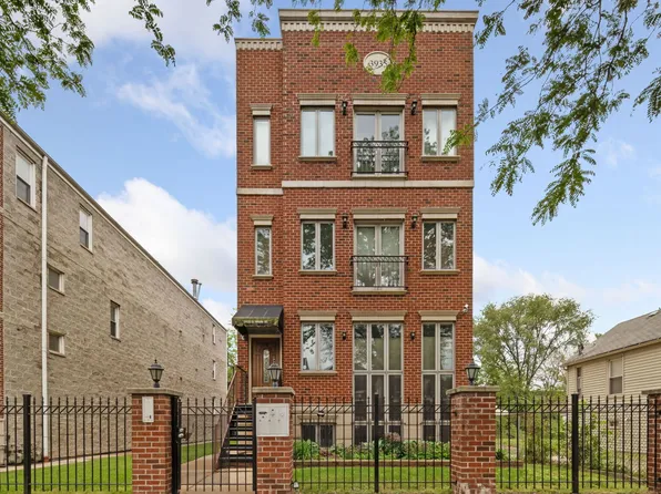 3935 S Wells St #1, Chicago, IL 60609