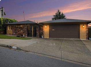 3393 Oakes Dr, Hayward, CA 94542