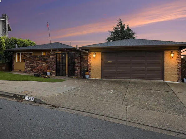 3393 Oakes Dr, Hayward, CA 94542