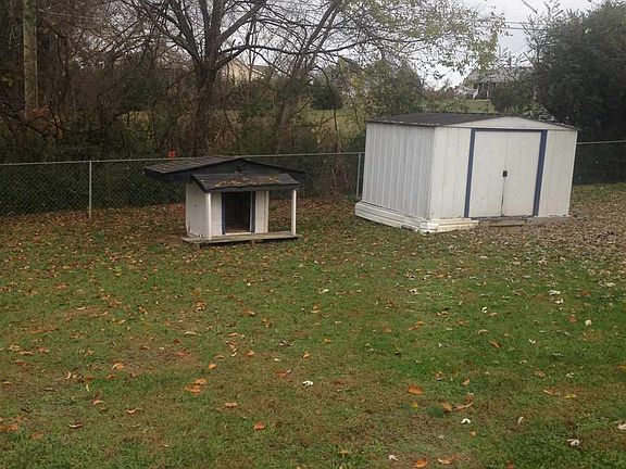 3rd image of 5555 Denton Dr