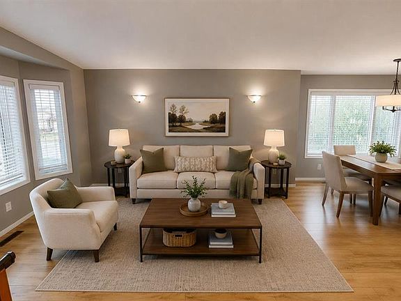 2nd image of 802 N Aberdeen Pl W