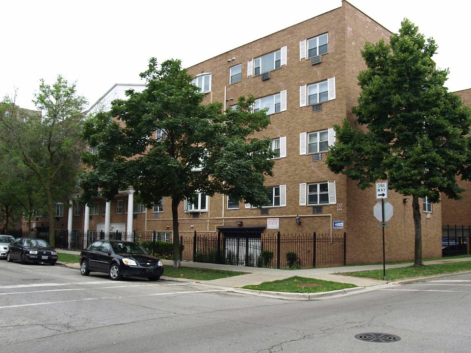 1st image of 7909 S Greenwood Ave #3