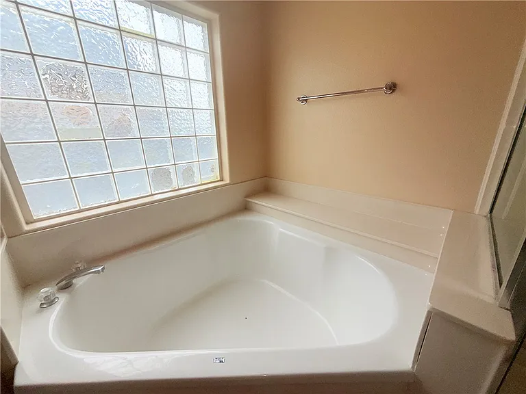 344 Wright Dr — Photo 13