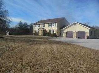 17630 Old Jamestown Rd, Florissant, MO 63034